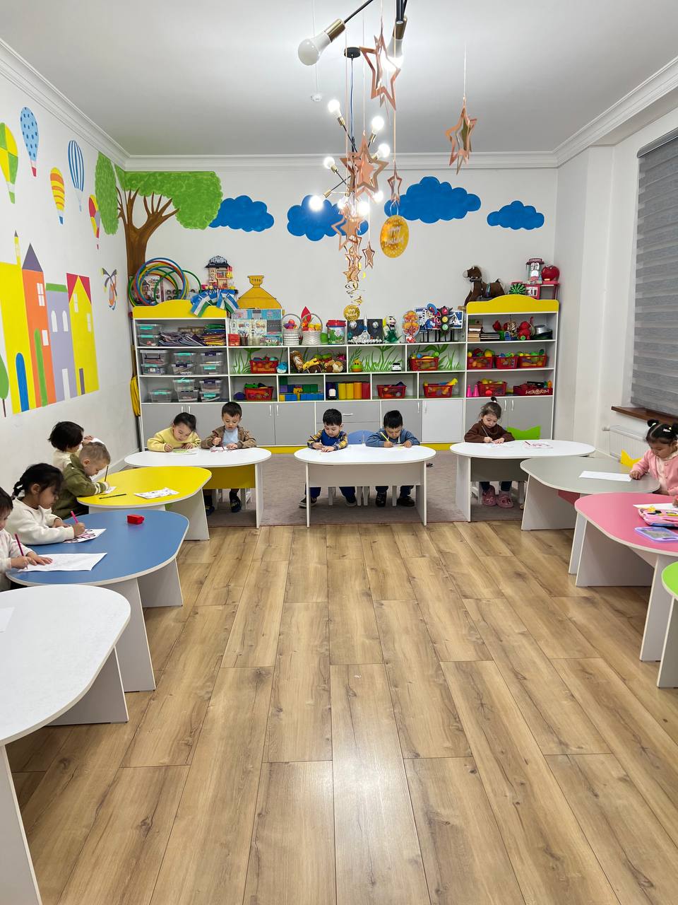 Wonderland kindergarten dars